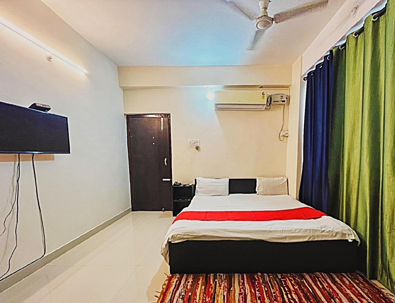 The Clovers Inn Patna  Luaran gambar